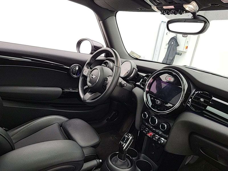 MINI Cooper Classic Trim 2022 – снимка 3