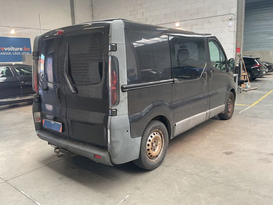 Opel Vivaro 2.5 DTI / CDTI Kasten L1H1 2,7t 2004 – снимка 2
