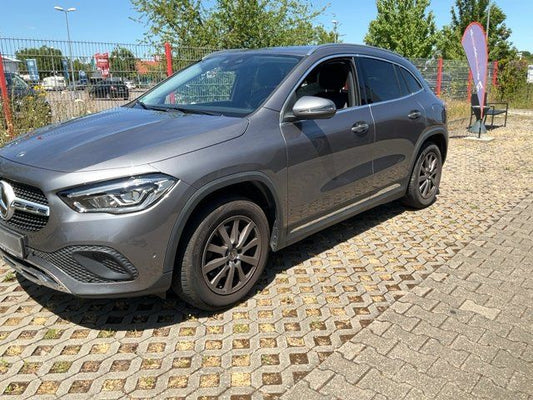 Mercedes-Benz GLA-Klasse GLA 200 Progressive 2020 – снимка 2