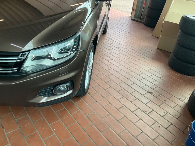 Volkswagen Tiguan 2.0 TDI Track & Style 4Motion BlueMotion Tech 2012 – снимка 54