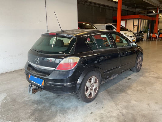 Opel Astra 1.6 Enjoy 2006 – снимка 2