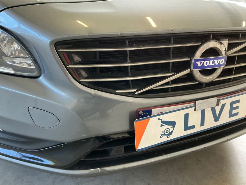 Volvo V60 2.0 D4 Linje Svart 2018 – снимка 29