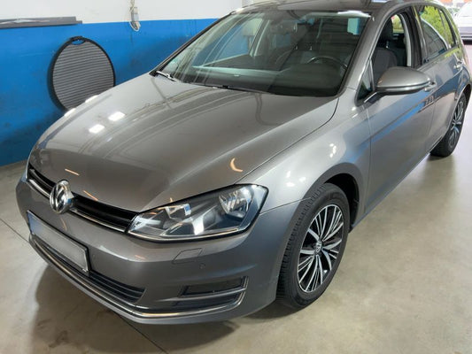 Volkswagen Golf VII 1.6 TDI Allstar BlueMotion Tech 2016 – снимка 2