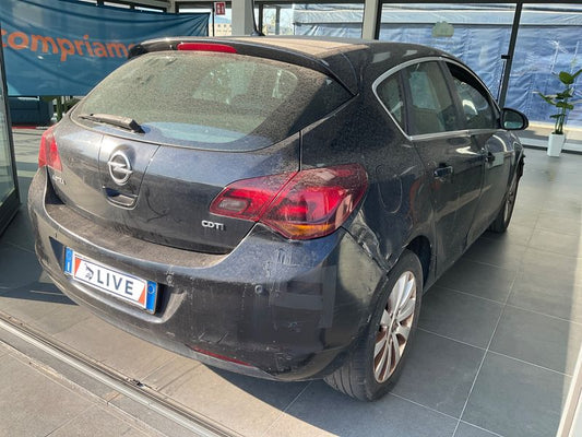 Opel Astra 1.7 CDTI Cosmo 2011 – снимка 2