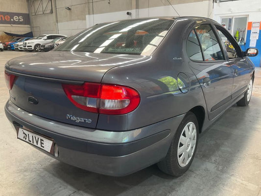 Renault Megane 1.4 Century 2003 – снимка 2