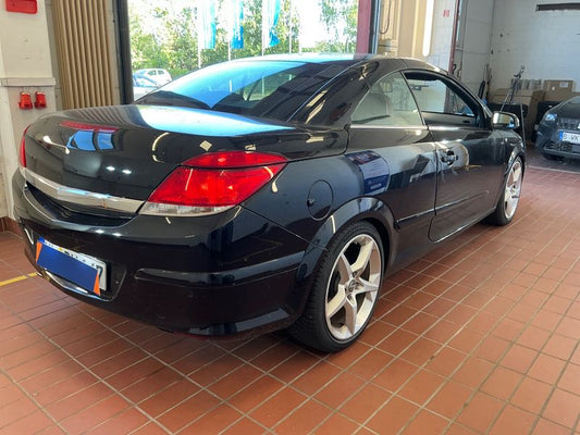 Opel Astra 2.0 Turbo Cosmo 2006 – снимка 2