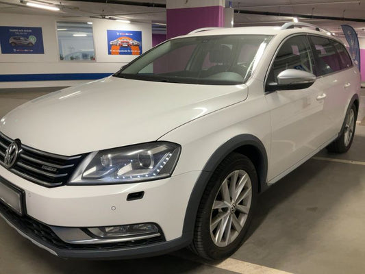 Volkswagen Passat 2.0 TDI 4Motion BlueMotion Tech 2014 – снимка 2