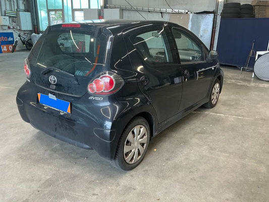 Toyota Aygo 1.0 Cool 2012 – снимка 2