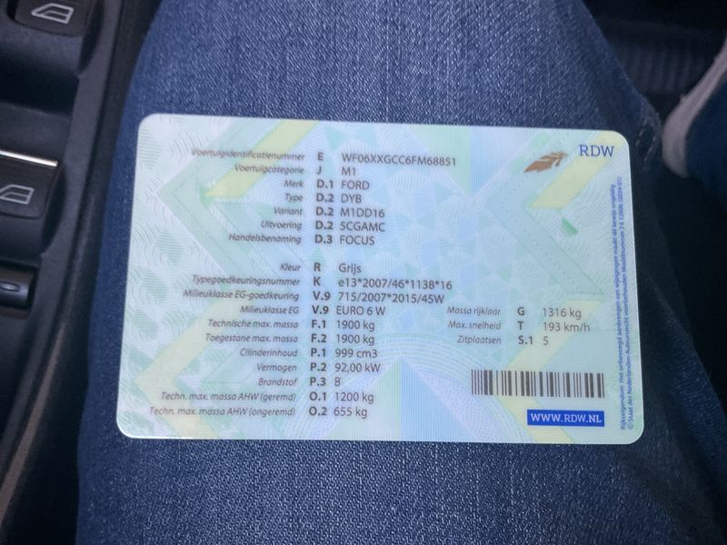 Ford Focus 1.0 EcoBoost Titanium 2015 – снимка 5