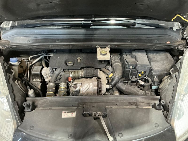Citroen C4 Grand Picasso 1.6 HDi Confort 2011 – снимка на щета