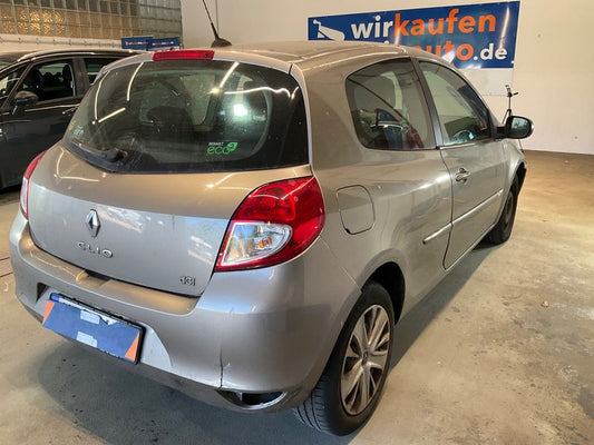 Renault Clio 1.5 dCi Tom Tom Edition 2012 – снимка 2