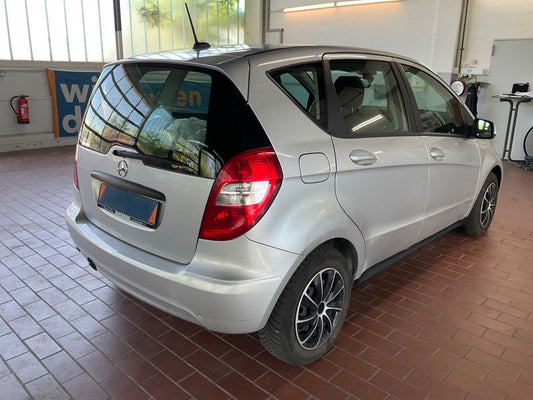 Mercedes-Benz A-Klasse A 180 CDI Avantgarde 2011 – снимка 2