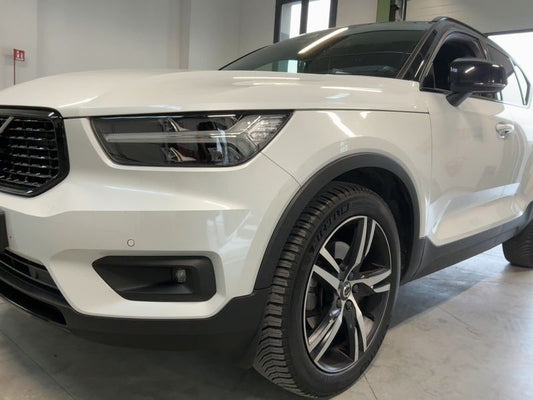 Volvo XC40 2.0 D4 R-Design AWD 2018 – снимка 2