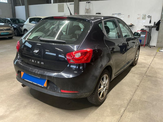 Seat Ibiza 1.6 TDI Stylance / Style 2010 – снимка 2