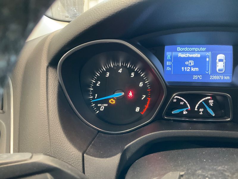 Ford Focus 1.0 EcoBoost Champions Edition 2012 – снимка 7