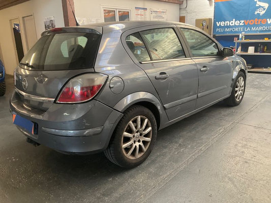 Opel Astra 1.7 CDTI Elegance 2005 – снимка 2