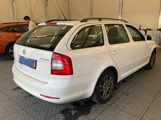 Skoda Octavia 1.8 TSI Elegance 2009 – снимка 2
