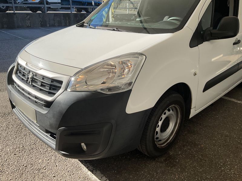 Peugeot Partner 1.6 Blue-HDi L2 Komfort Plus 2018 – снимка 30
