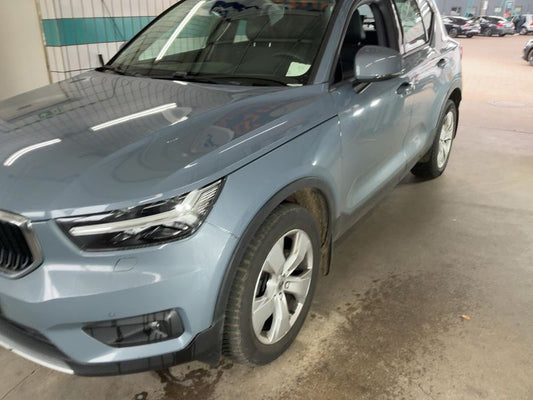 Volvo XC40 2.0 D3 Momentum Pro 2WD 2020 – снимка 2