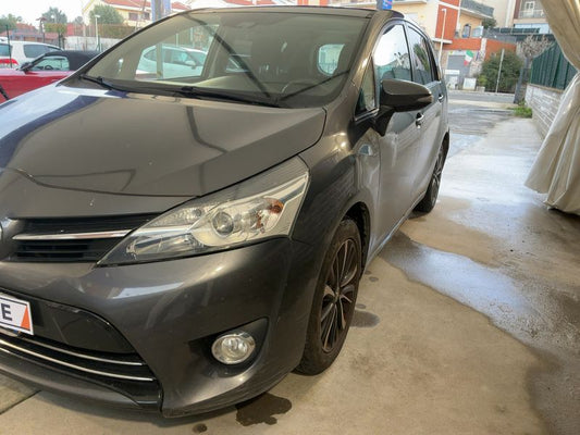 Toyota Verso 1.6 Active 2017 – снимка 2