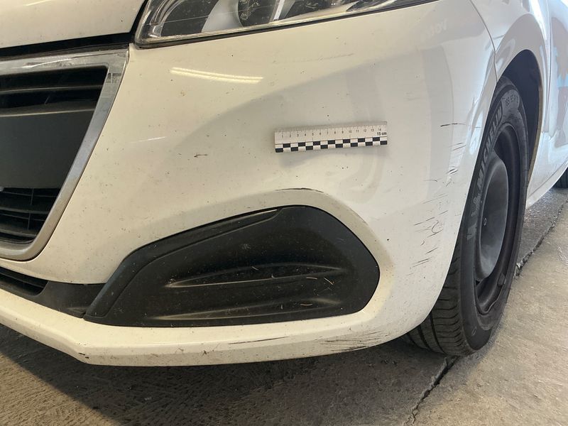 Peugeot 208 1.6 Blue-HDi Active Auto Ecole 2018 – снимка 31