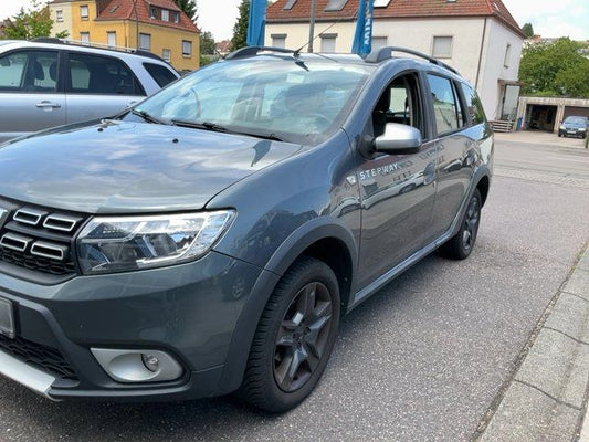 Dacia Logan MCV 0.9 TCe Stepway Celebration 2017 – снимка 2