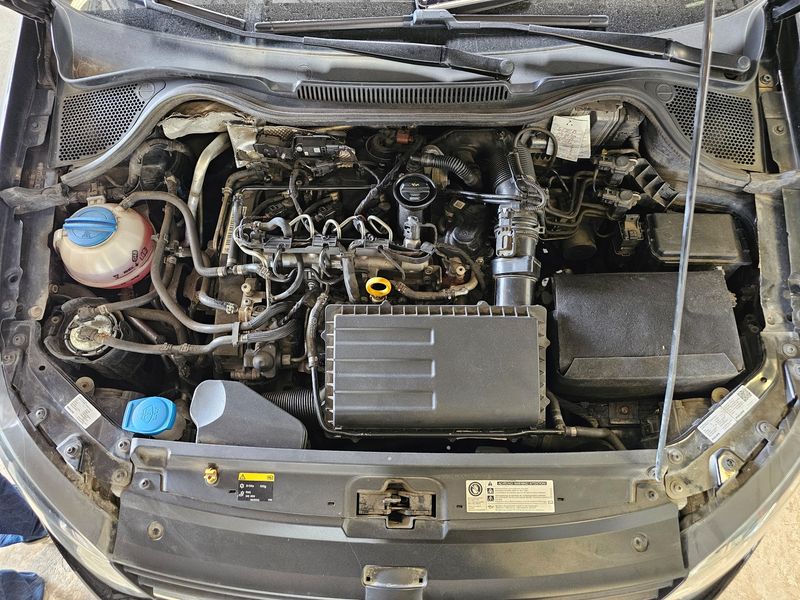 Volkswagen Polo 1.4 TDI Comfortline BlueMotion Tech 2015 – снимка 30
