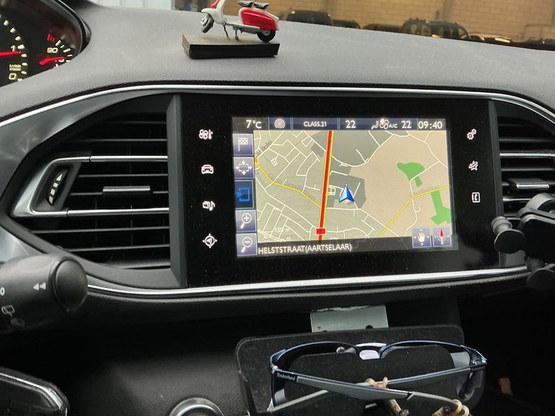 Peugeot 308 1.6 e-HDi 2015 – снимка 40
