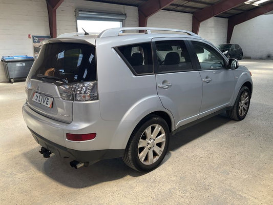 Mitsubishi Outlander 2.2 DI-D Instyle 2008 – снимка 2