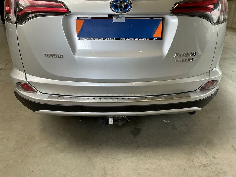 Toyota RAV 4 2.5 Hybrid Comfort 2016 – снимка 28
