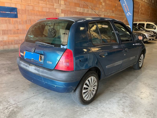 Renault Clio 1.4 RXE 2000 – снимка 2