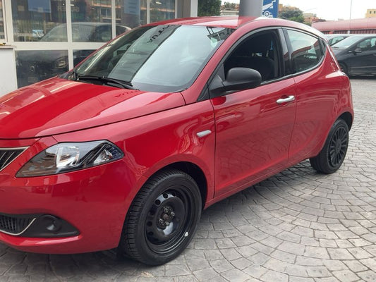 Lancia Ypsilon 1.2 LPG Silver 2022 – снимка 2
