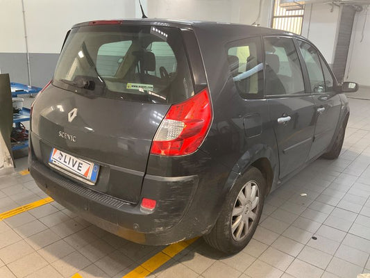 Renault Grand Scenic 1.9 dCi Dynamique 2008 – снимка 2