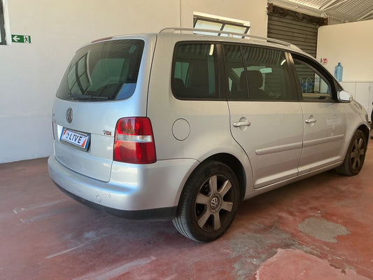 Volkswagen Touran 2.0 TDI Highline 2003 – снимка 2