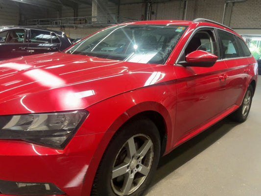 Skoda Superb 2.0 TDI Ambition 2016 – снимка 2