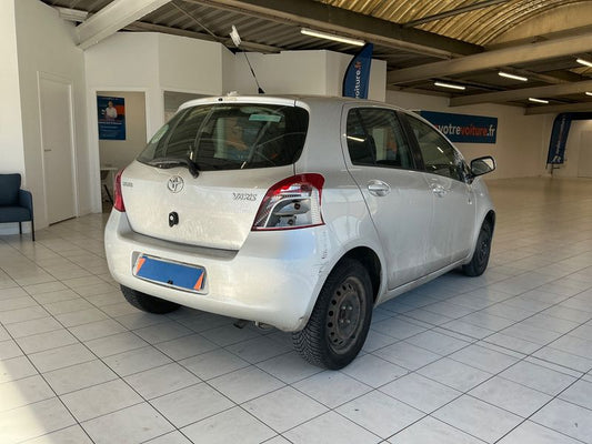 Toyota Yaris 1.3 VVT-i Luna 2006 – снимка 2
