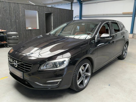 Volvo V60 2.4 T6 Plug-in Hybrid Summum AWD 2015 – снимка 2