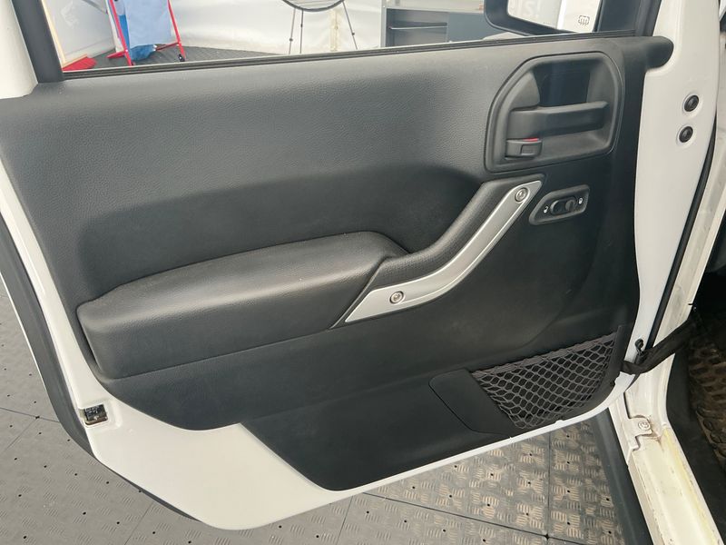 Jeep Wrangler Unlimited 3.6 V6 Rubicon 2018 – снимка 23
