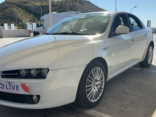 Alfa Romeo Alfa 159 2.0 JTDM Turismo 2011 – снимка 2