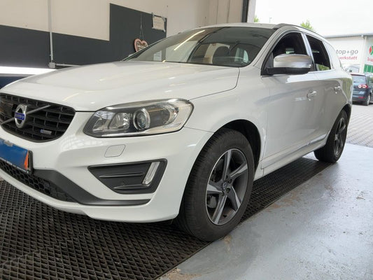 Volvo XC60 2.0 D4 Summum 2WD 2015 – снимка 2