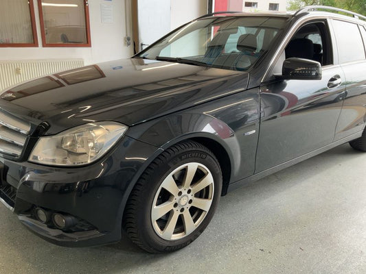 Mercedes-Benz C-Klasse C 200 CGI T BlueEfficiency Classic 2012 – снимка 2