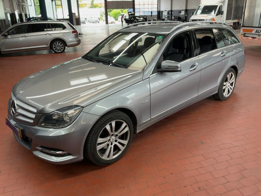 Mercedes-Benz C-Klasse C 180 CGI T BlueEfficiency Avantgarde 2011 – снимка 2