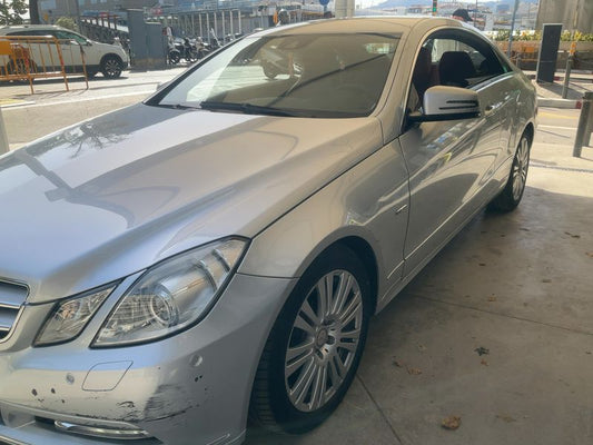 Mercedes-Benz E-Klasse E 250 CGI BlueEfficiency Avantgarde 2011 – снимка 2