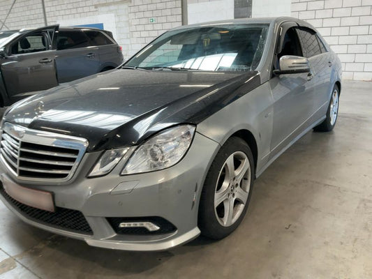 Mercedes-Benz E-Klasse E 220 CDI BlueEfficiency Avantgarde 2009 – снимка 2