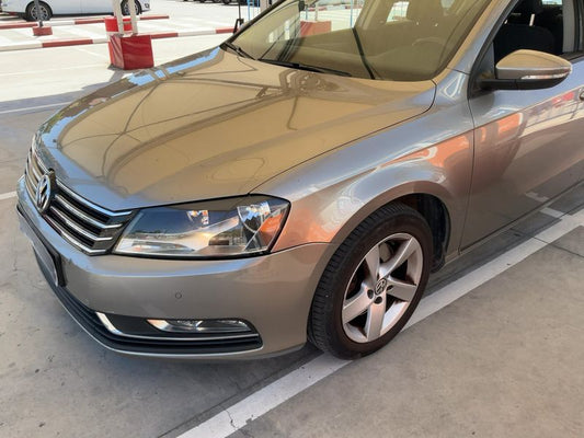 Volkswagen Passat 1.6 TDI Edition BlueMotion Tech 2014 – снимка 2