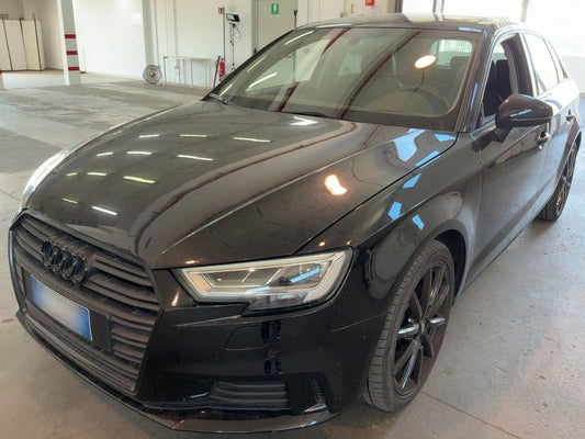 Audi A3 Sportback 35 TFSI Design Luxe 2018 – снимка 2