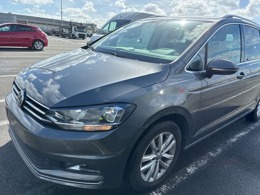 Volkswagen Touran 1.8 TSI Highline BlueMotion 2017 – снимка 2