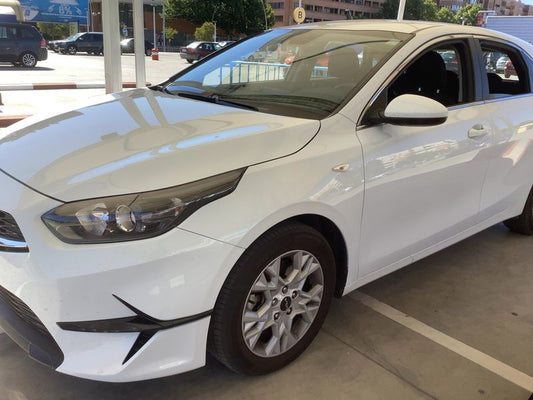 Kia cee'd 1.0 TGDI Drive 2023 – снимка 2