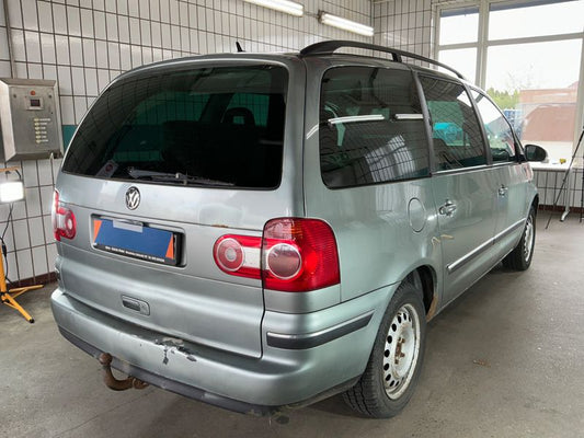 Volkswagen Sharan 1.9 TDI Sportline 2005 – снимка 2
