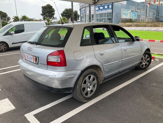 Audi A3 1.9 TDI Attraction 2002 – снимка 2